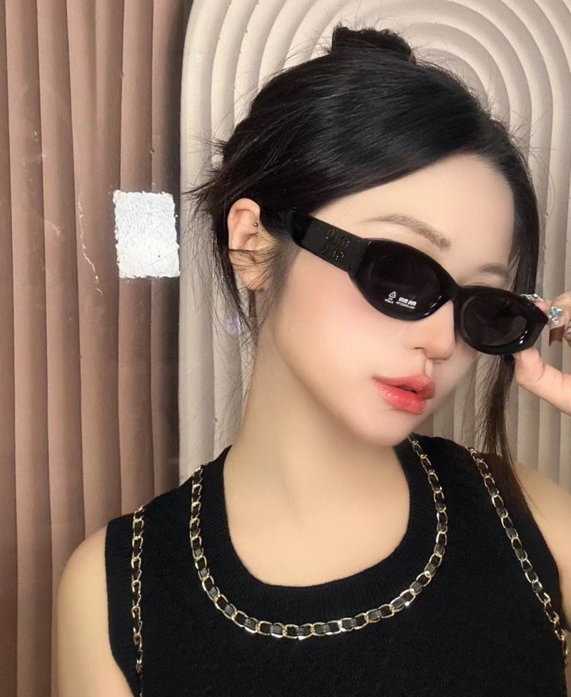 Miu miu Sunglasses